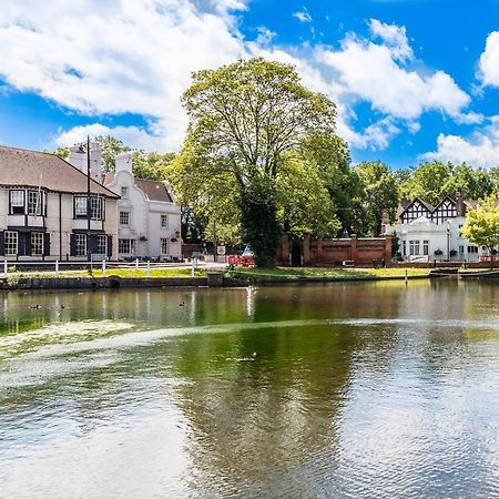 Greyhound Hotel Carshalton Esterno foto
