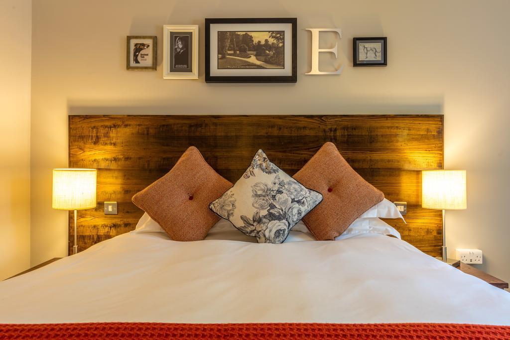 Greyhound Hotel Carshalton Esterno foto