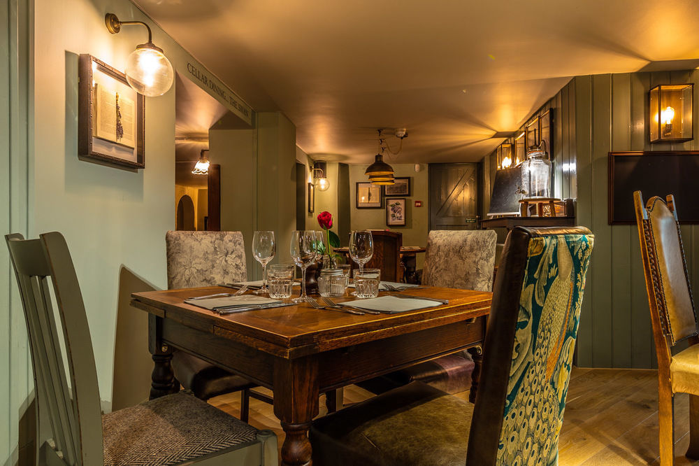 Greyhound Hotel Carshalton Esterno foto